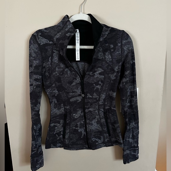 lululemon athletica Tops - Camo Lululemon full zip